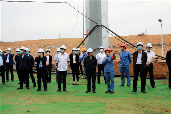 CG电子游戏集团复工复产促增添项目观摩聚会与会职员走进大秦国源三秦环保秦邦园区在榆项目