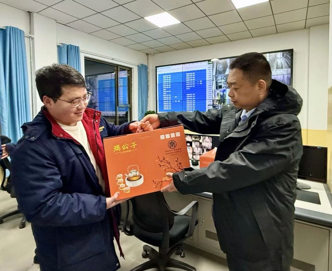 眷注一线，，情暖严冬｜水情形公司工会开展2024年“冬送温暖”慰问活动